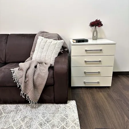 Apartment Spacious 2 Bedroom In Old Town *